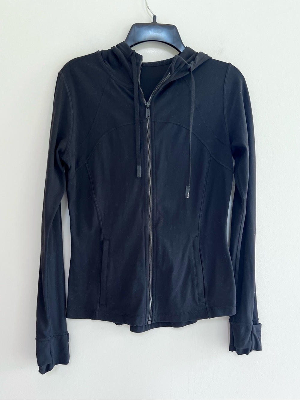 Lululemon Hooded Zip Up Define Lightweight Thumbholes Jacket Nulu Black, size 8 - Picture 2 of 10